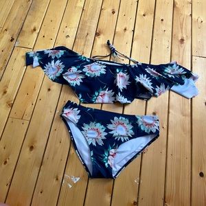 Off the shoulder floral bikini